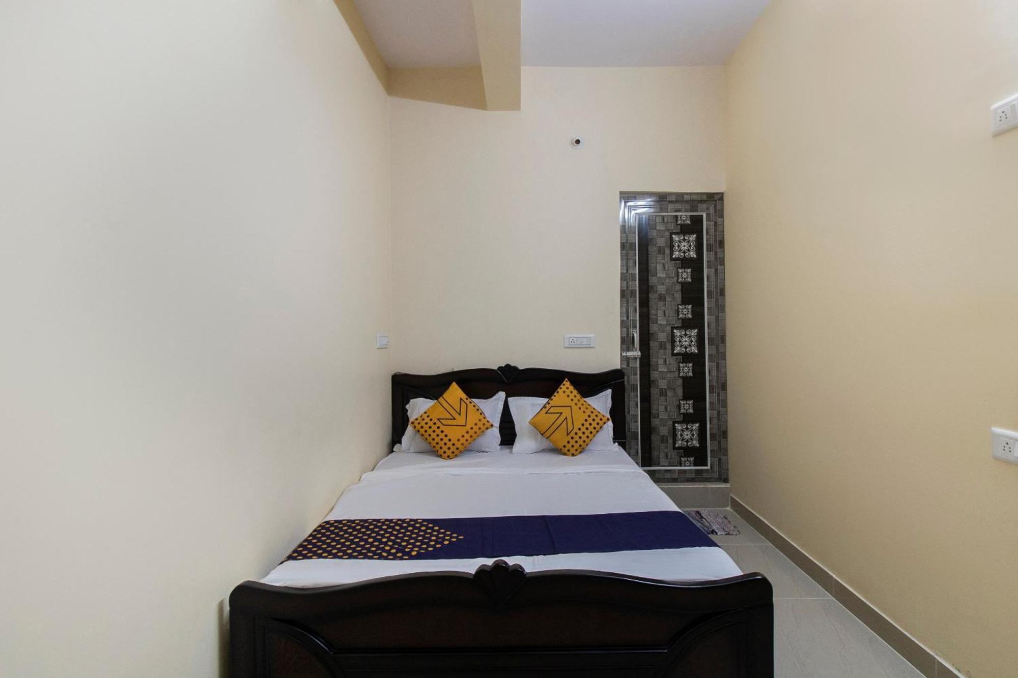 Spot On Ssr Lodging And Boarding Bangalore Exterior photo