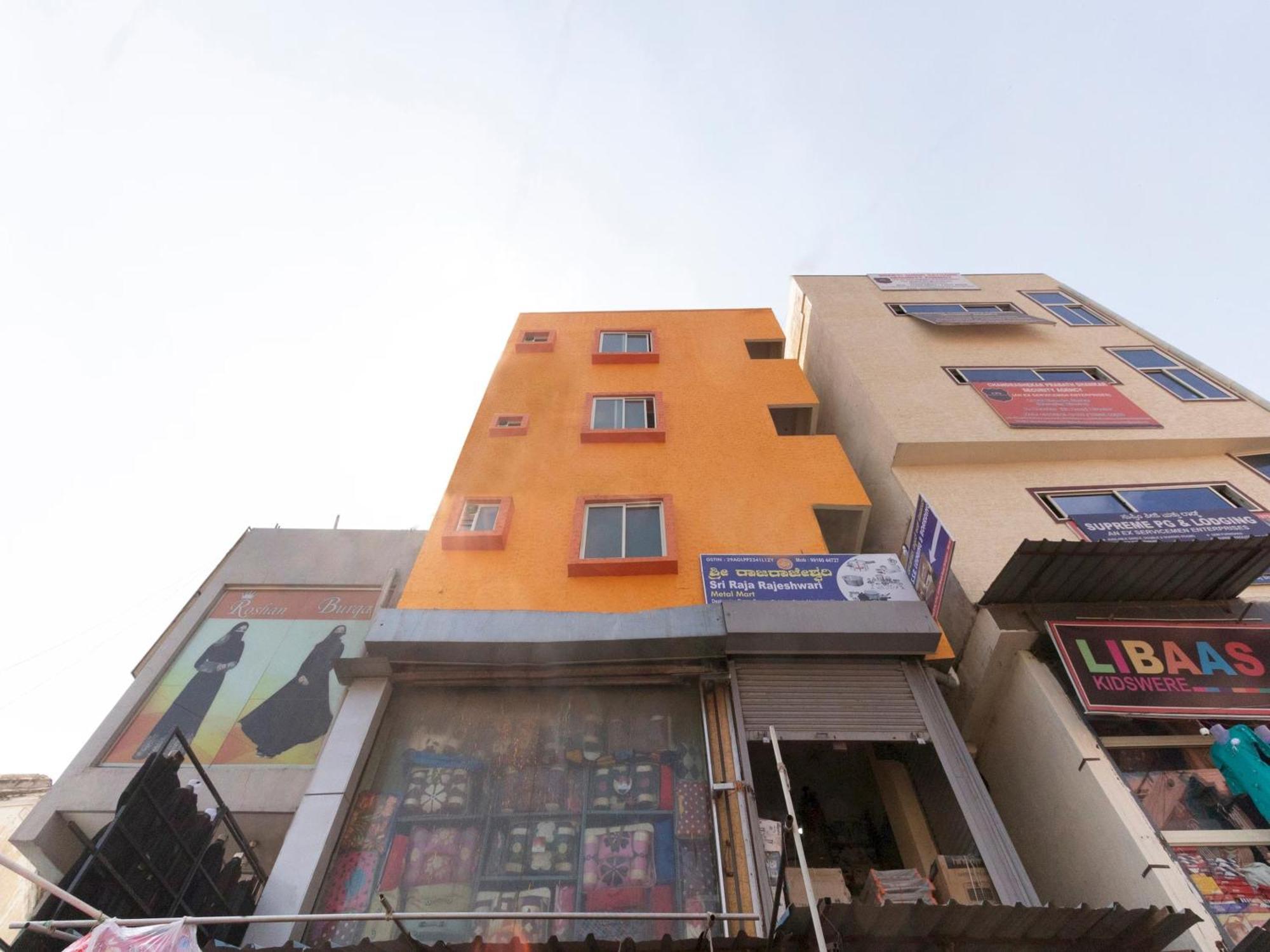 Spot On Ssr Lodging And Boarding Bangalore Exterior photo